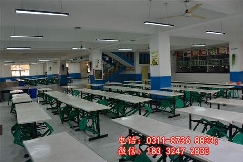 餐廳.jpg 餐廳.jpg