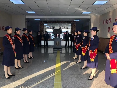 石家莊東華鐵路學校航空乘務專業