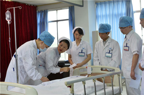 中考200多分能學醫學專業嗎？