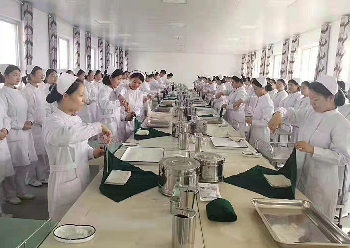 初三生報(bào)名護(hù)理專業(yè)都學(xué)生什么，能上大學(xué)嗎