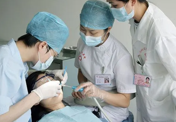 學習口腔醫學專業難嗎?