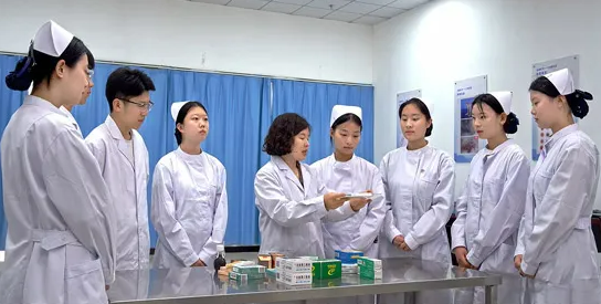 初中畢業學醫學類專業，這10個常見問題建議收藏！