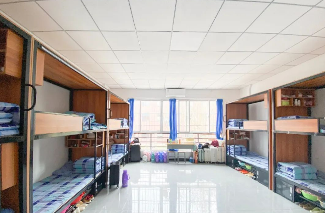 河北同仁醫(yī)學(xué)中等專業(yè)學(xué)校的宿舍有獨(dú)立衛(wèi)生間嗎？